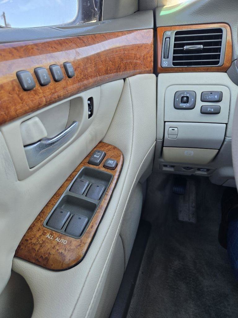 Used 2004 Lexus LS 430 430 image 23