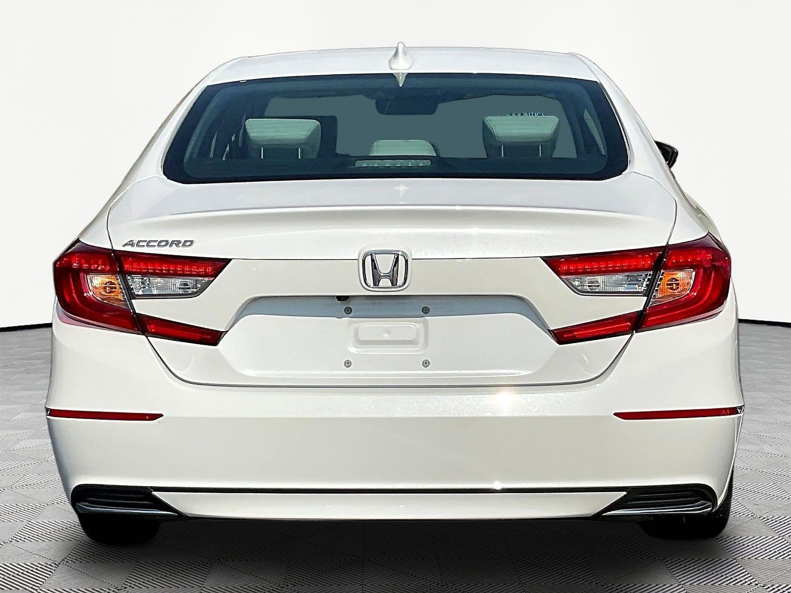 Used 2018 Honda Accord EX-L image 5