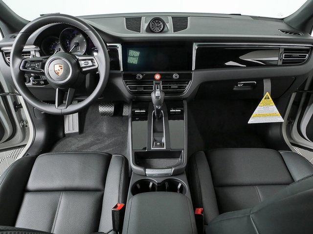 New 2026 Porsche Macan image 19