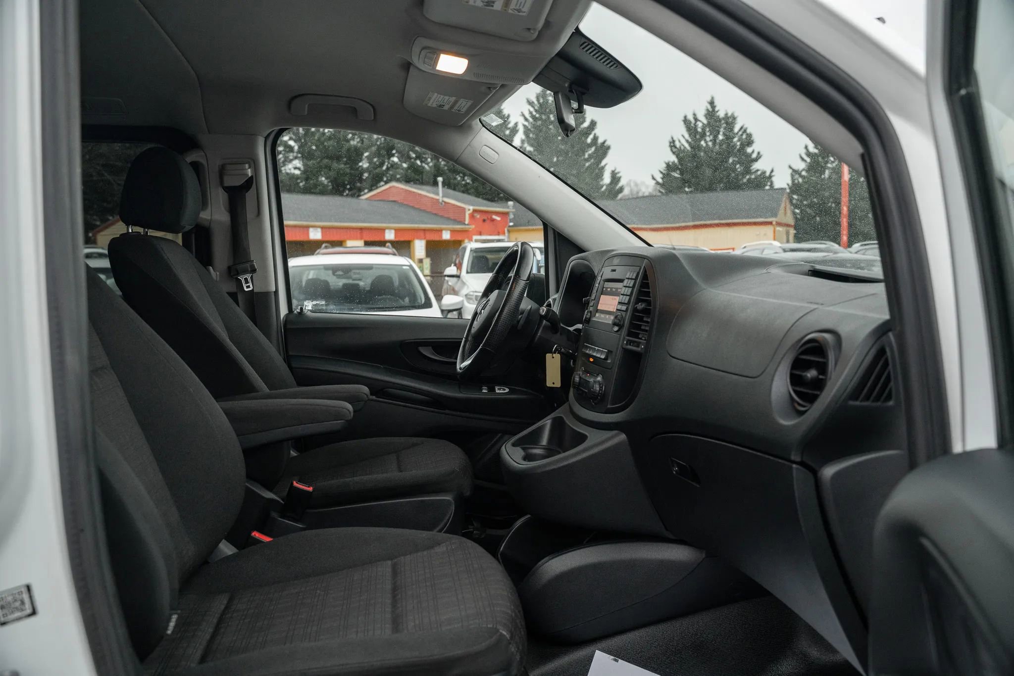 Used 2017 Mercedes-Benz Metris Van 4D image 12