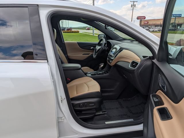 Used 2022 Chevrolet Equinox Premier AWD/4WD image 4