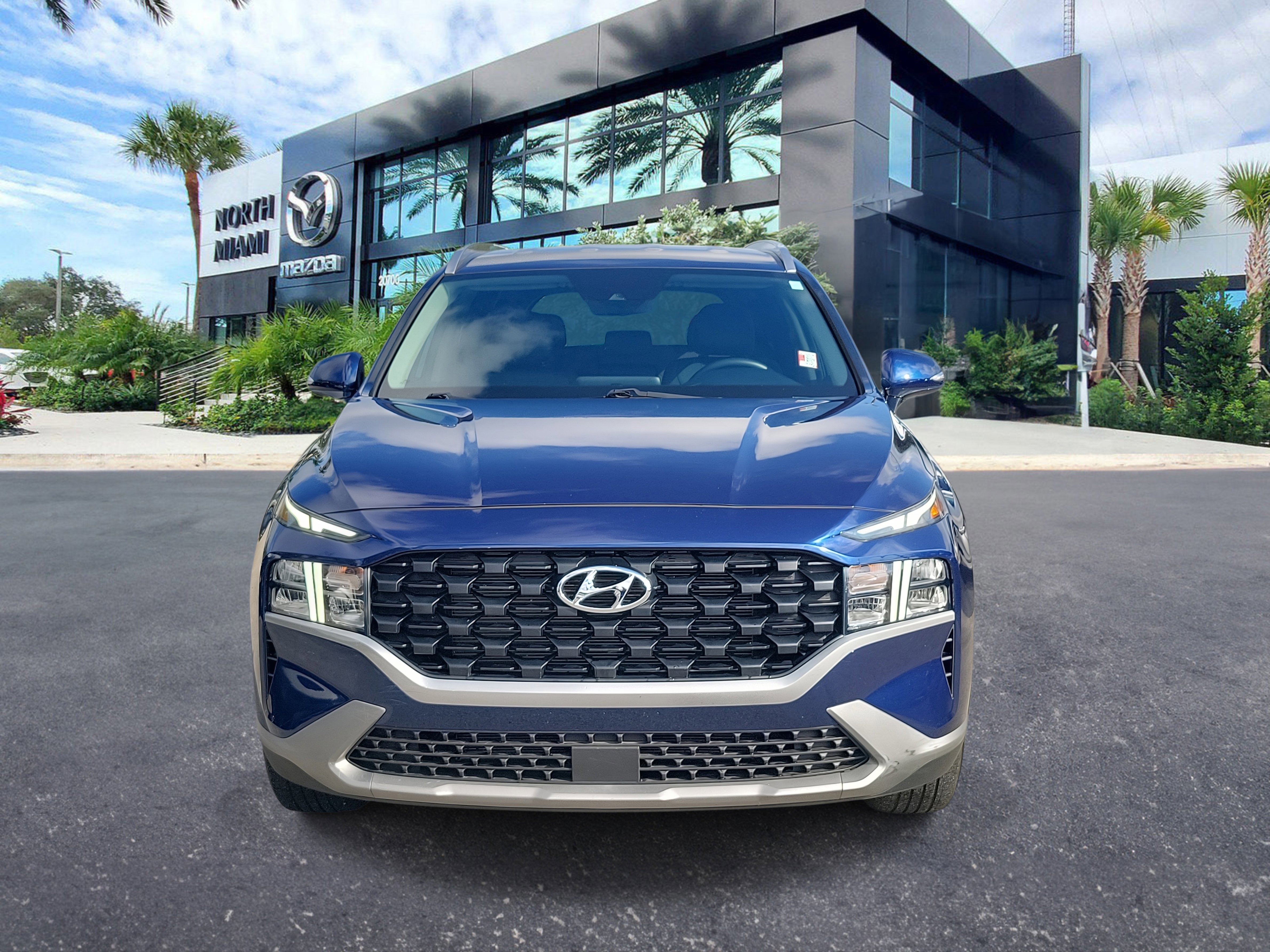 Used 2023 Hyundai Santa Fe SEL w/ Cargo Package image 2