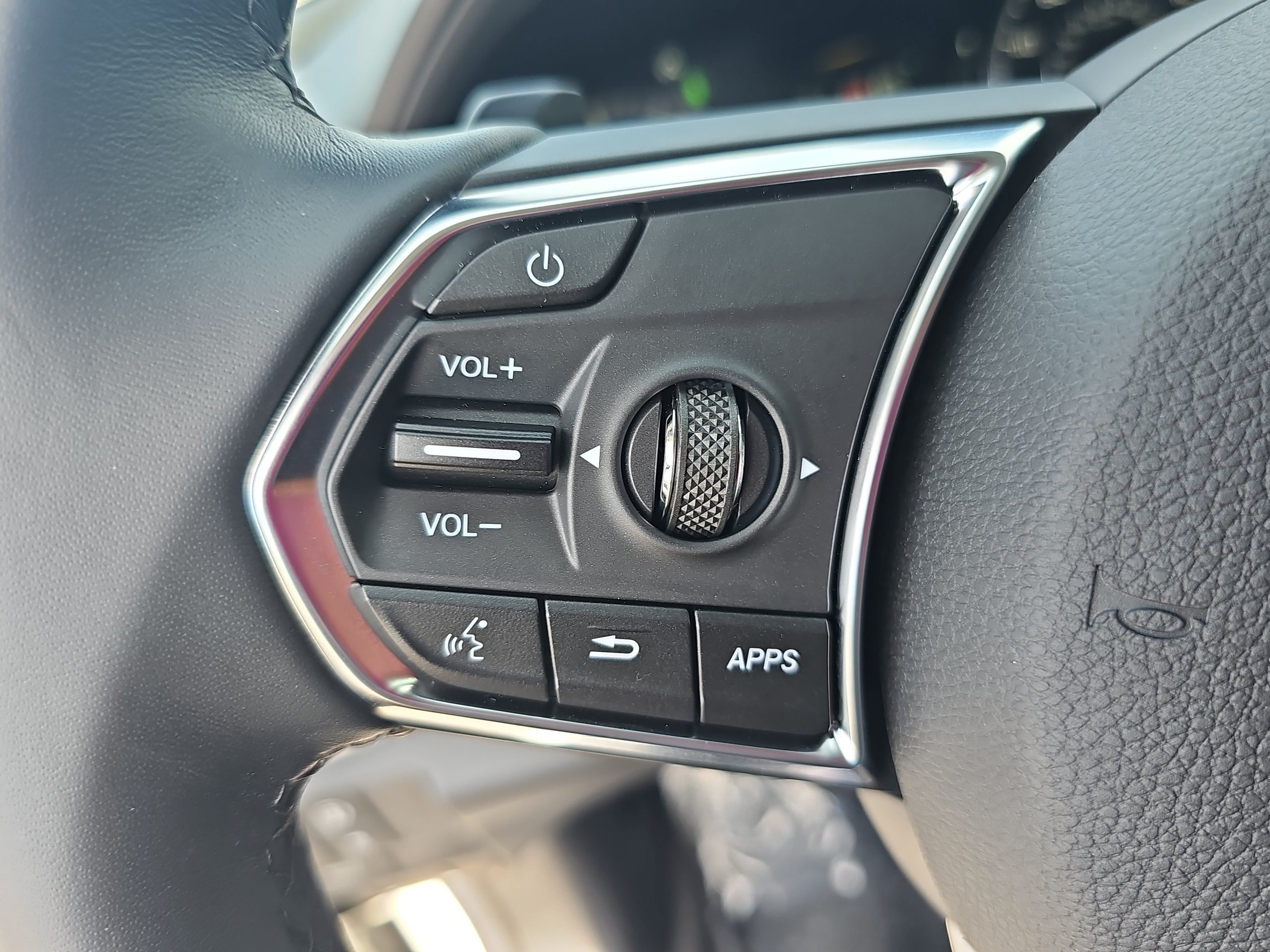 Certified 2025 Acura RDX SH-AWD w/ Technology Package image 17