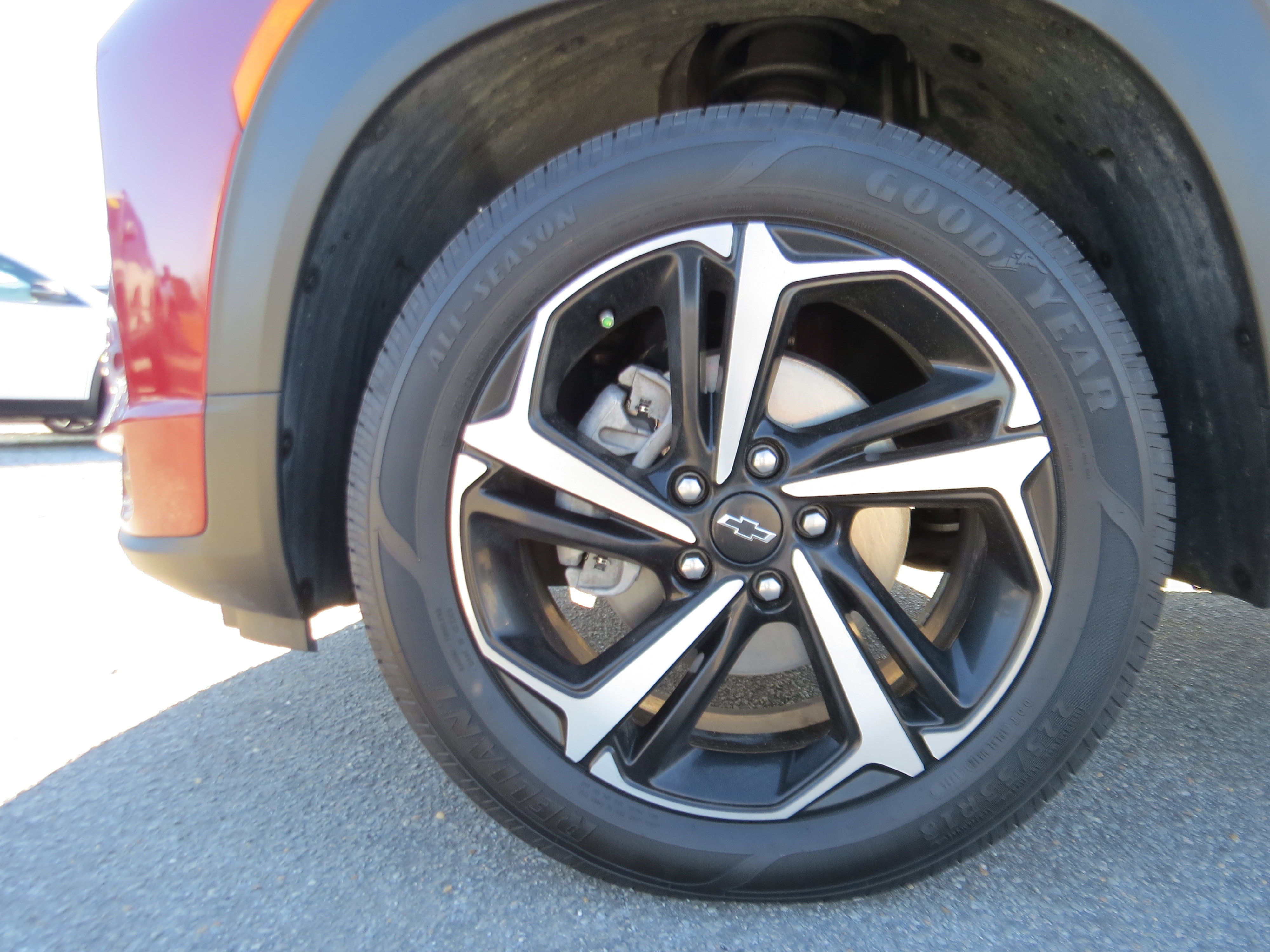 Used 2023 Chevrolet TrailBlazer RS w/ Sun and Liftgate Package image 11