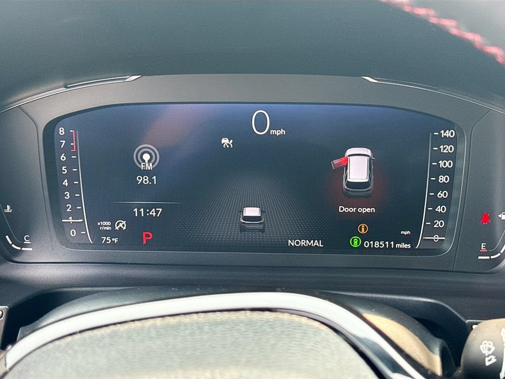 Used 2025 Honda Pilot Black Edition image 10