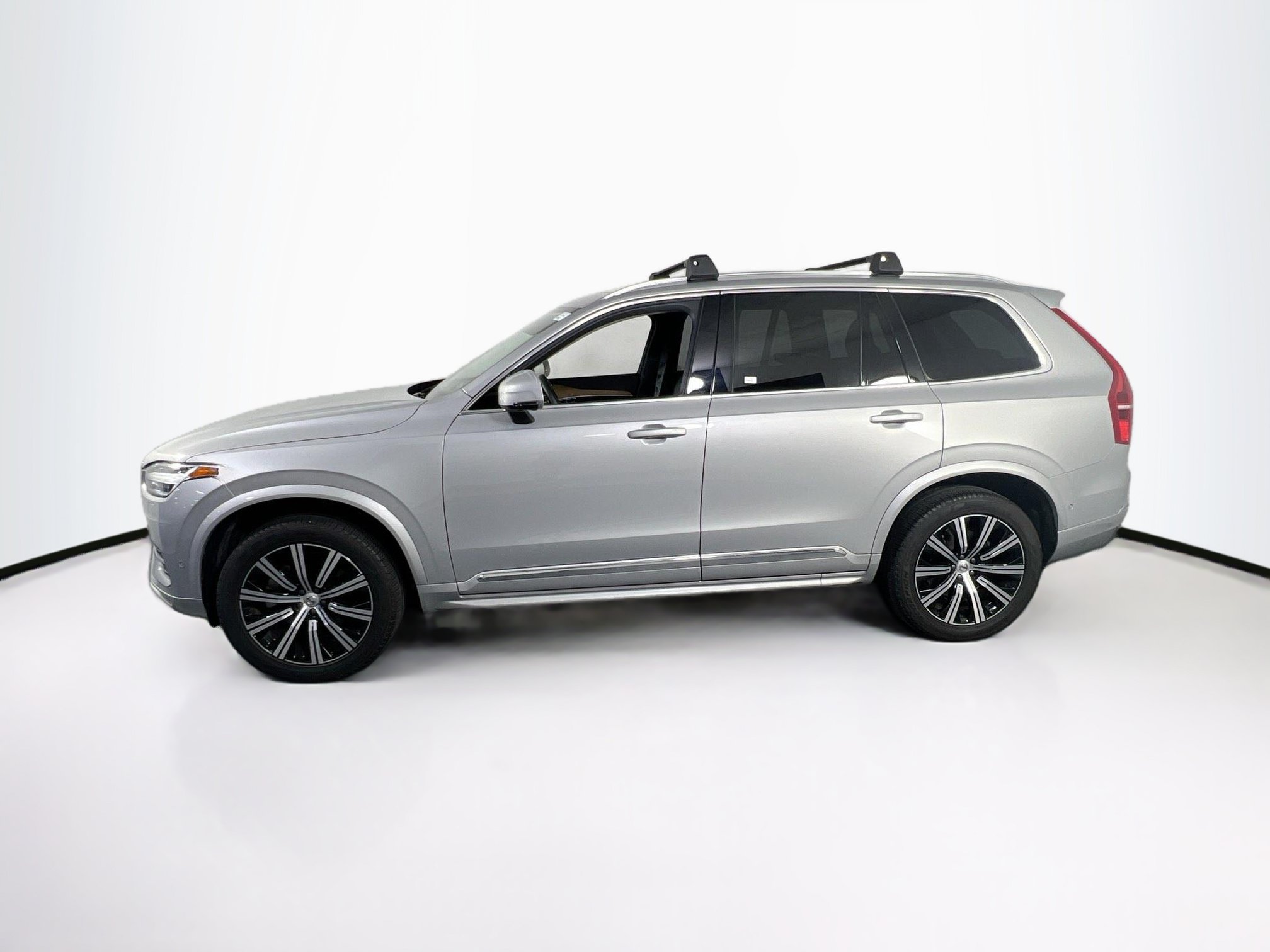 Used 2024 Volvo XC90 B5 Plus AWD/4WD image 8