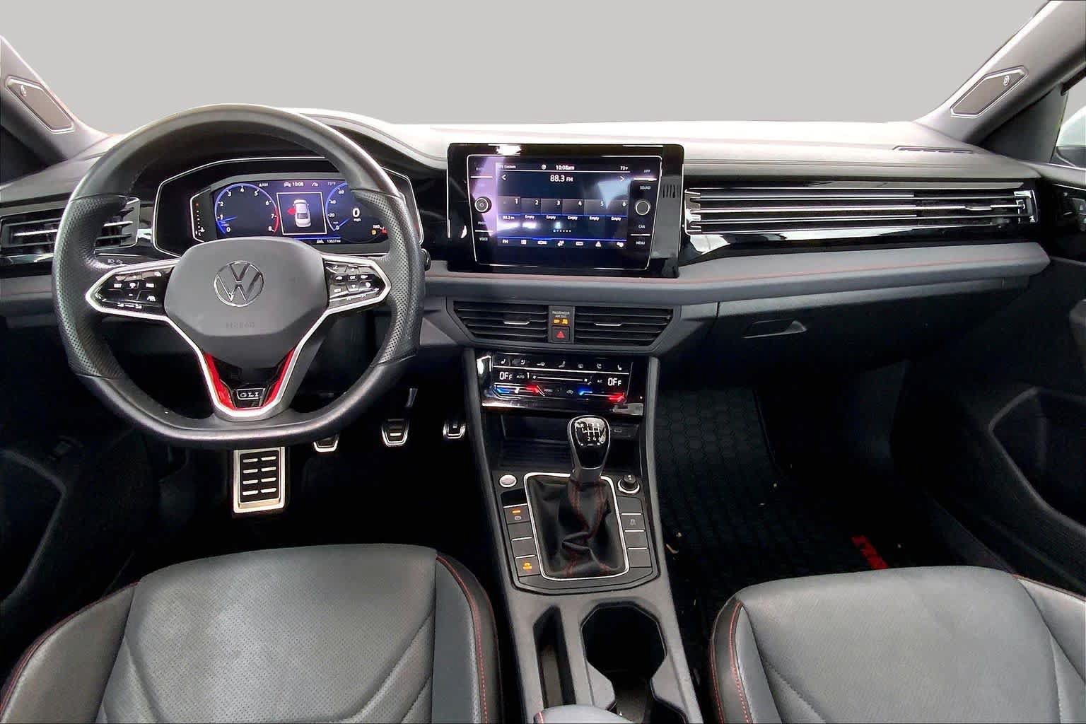 Used 2025 Volkswagen Jetta GLI Autobahn FWD image 15