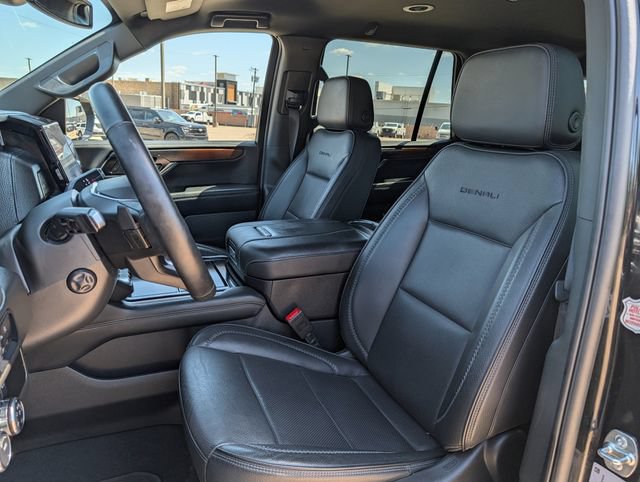Used 2025 GMC Yukon Denali AWD/4WD image 23