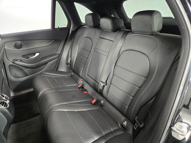 Used 2021 Mercedes-Benz GLC 300 4MATIC image 16