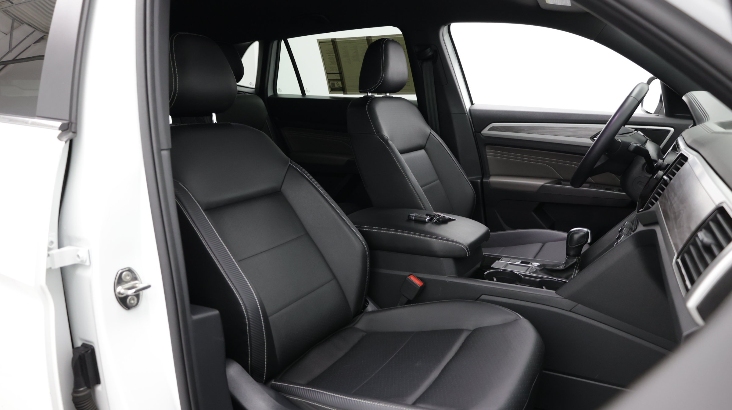 Used 2023 Volkswagen Atlas Cross Sport SE FWD image 35