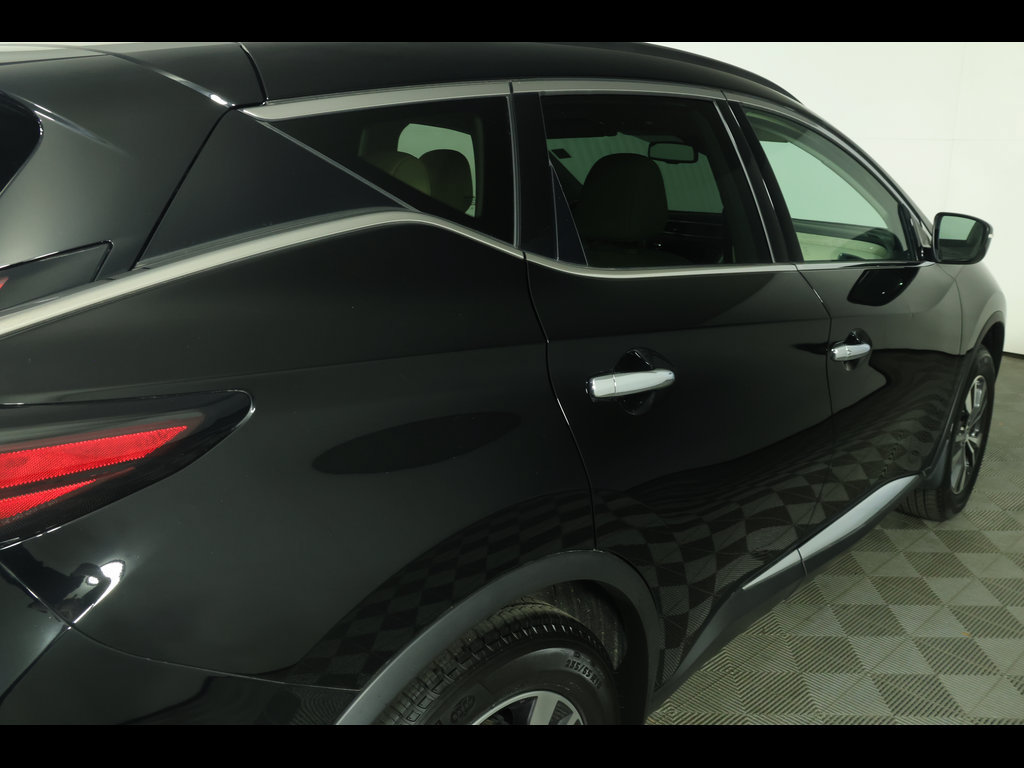 Used 2024 Nissan Murano SV AWD/4WD image 17