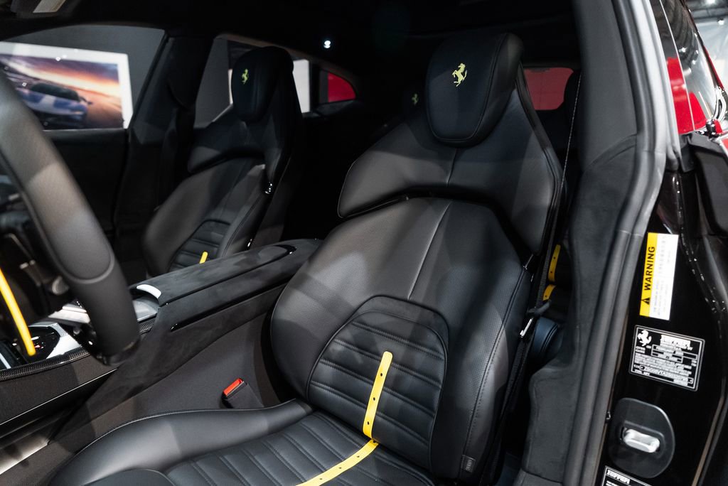 Certified 2025 Ferrari Purosangue AWD/4WD image 4