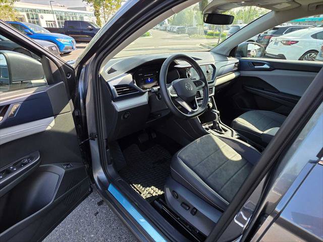Used 2024 Volkswagen Taos SE AWD/4WD image 19