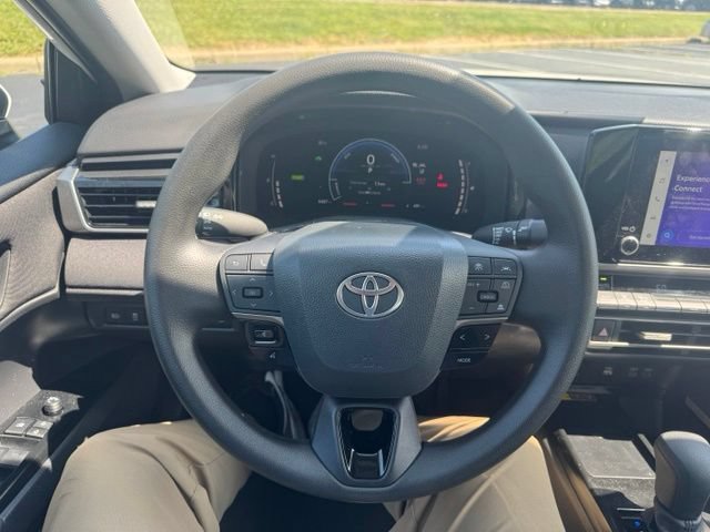 Used 2026 Toyota Camry LE w/ Convenience Package FWD image 19