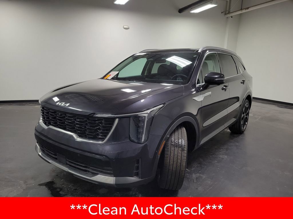 Used 2025 Kia Sorento SX image 4
