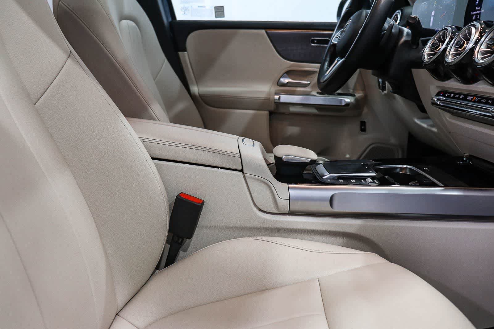 Used 2022 Mercedes-Benz GLB 250 image 17