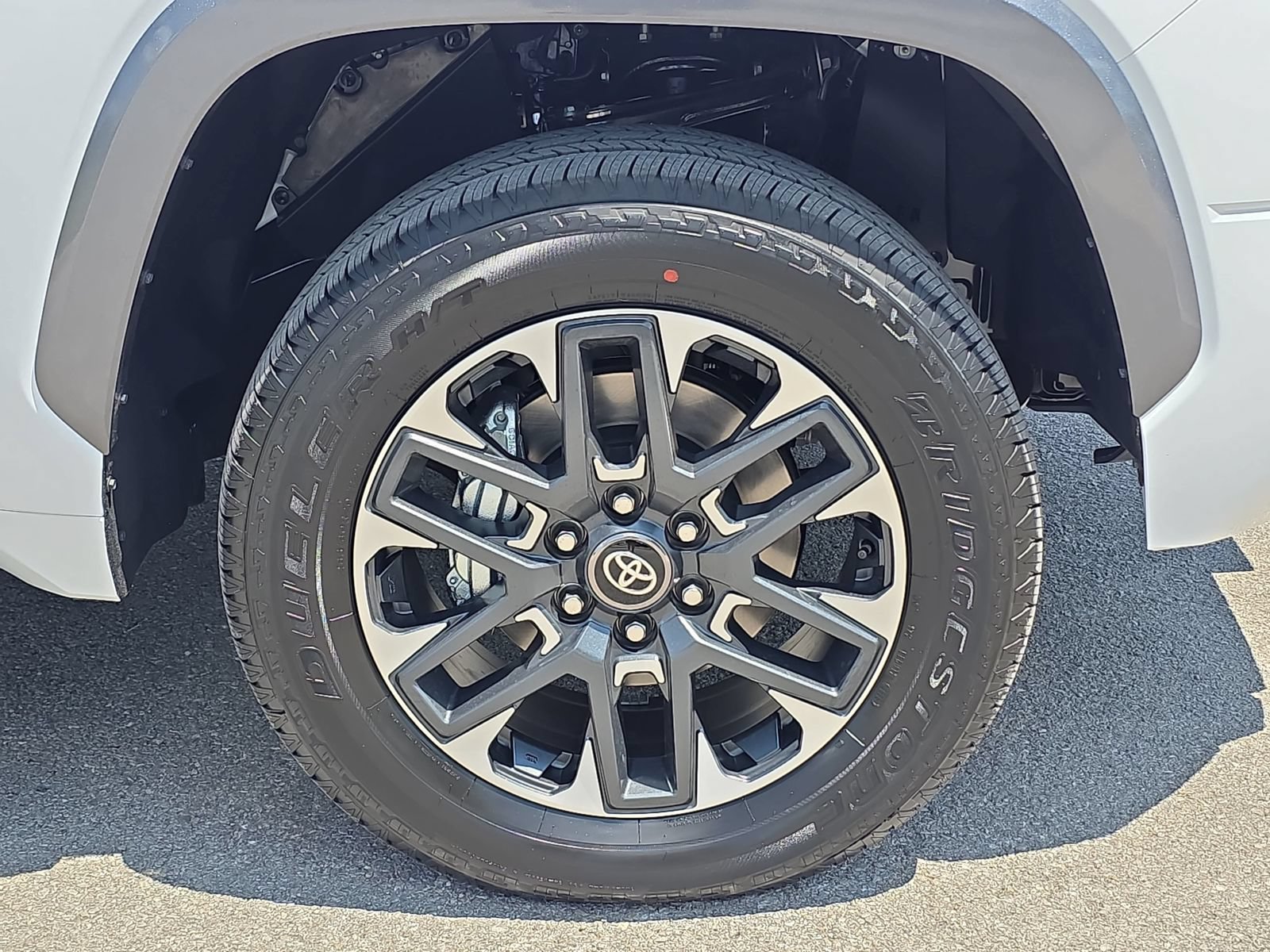 New 2026 Toyota Tundra Limited AWD/4WD image 27