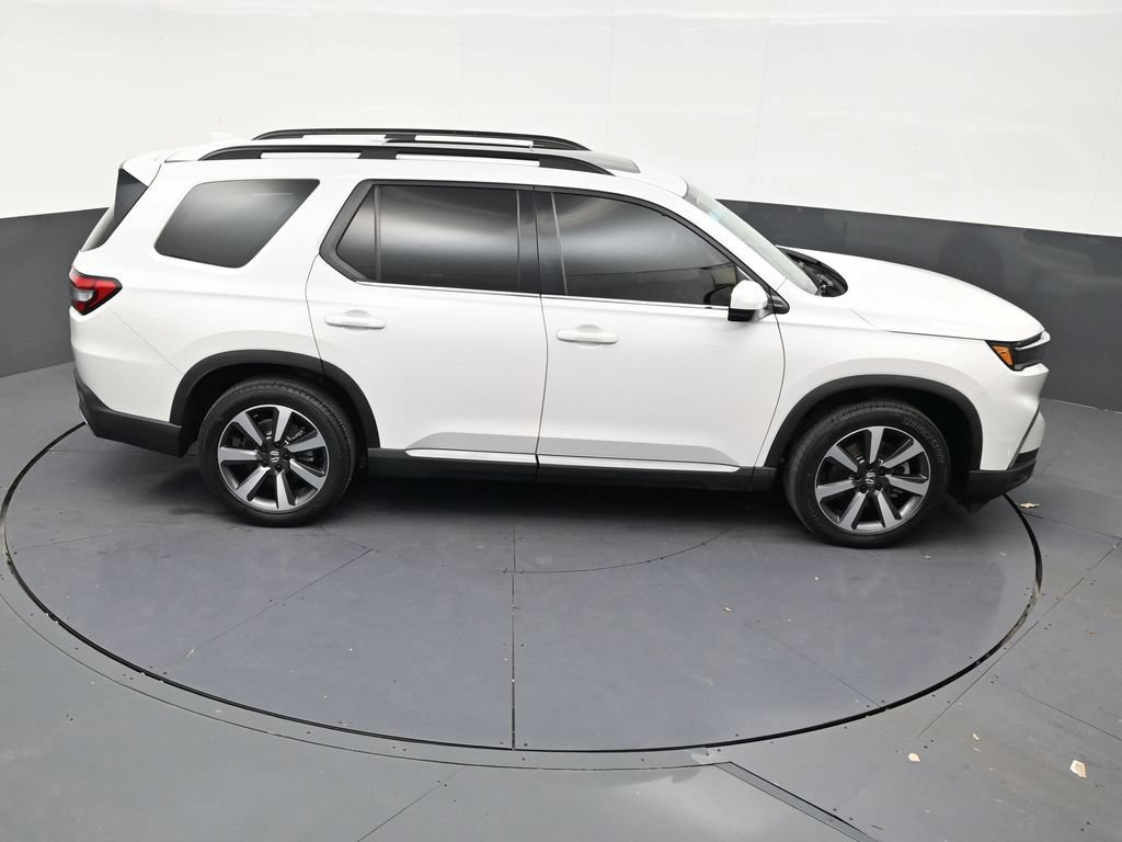 Used 2024 Honda Pilot Touring image 17