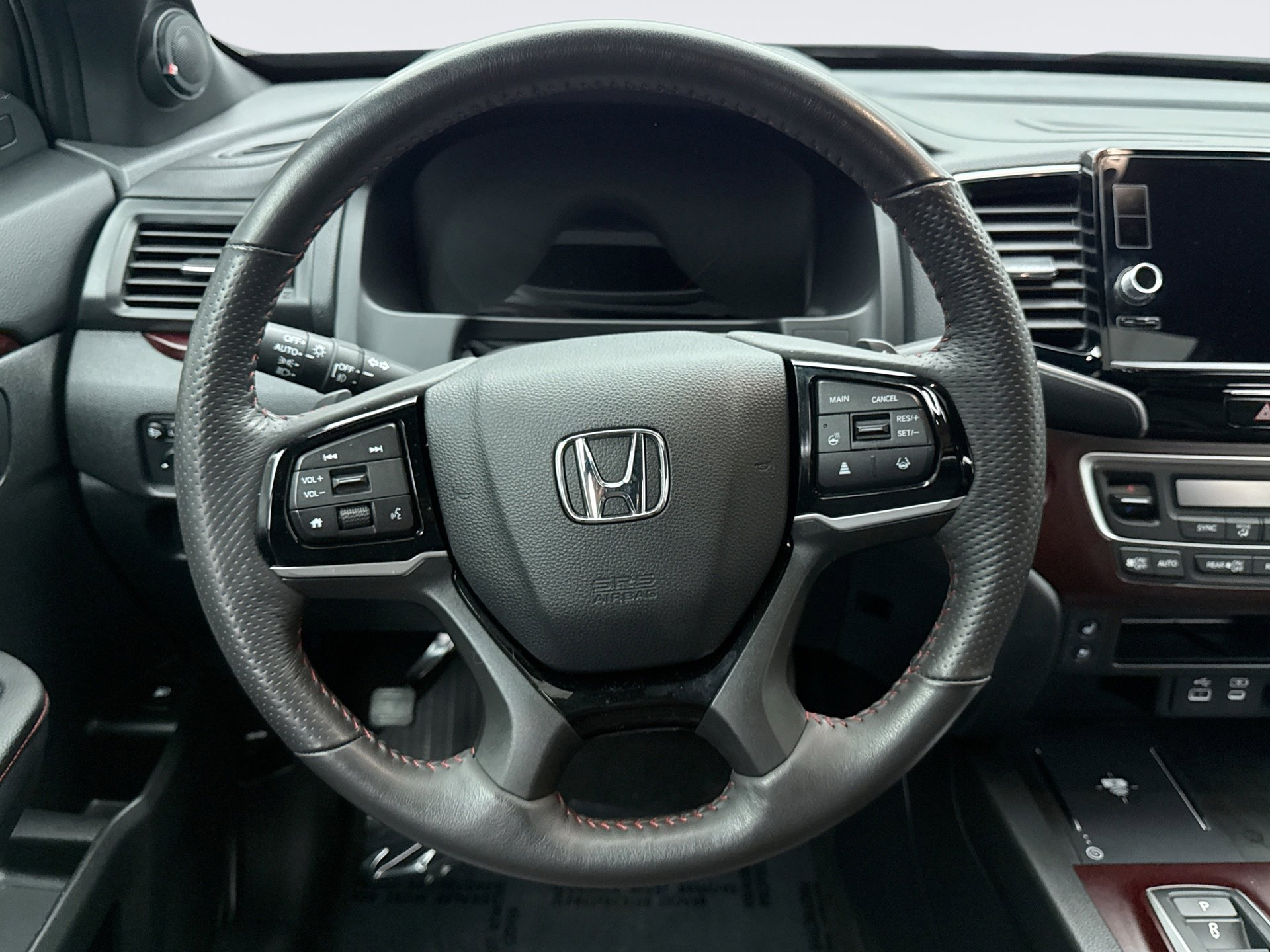 Used 2025 Honda Ridgeline Black Edition image 12