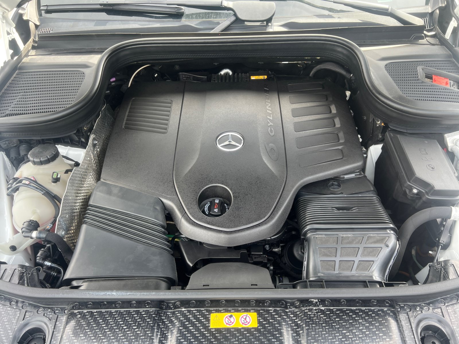 Used 2024 Mercedes-Benz GLS 450 4MATIC image 18