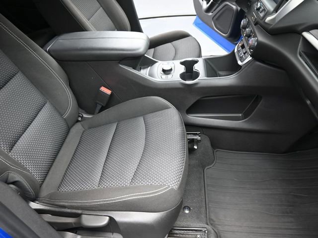 Used 2024 GMC Terrain SLE w/ Driver Convenience Package image 25