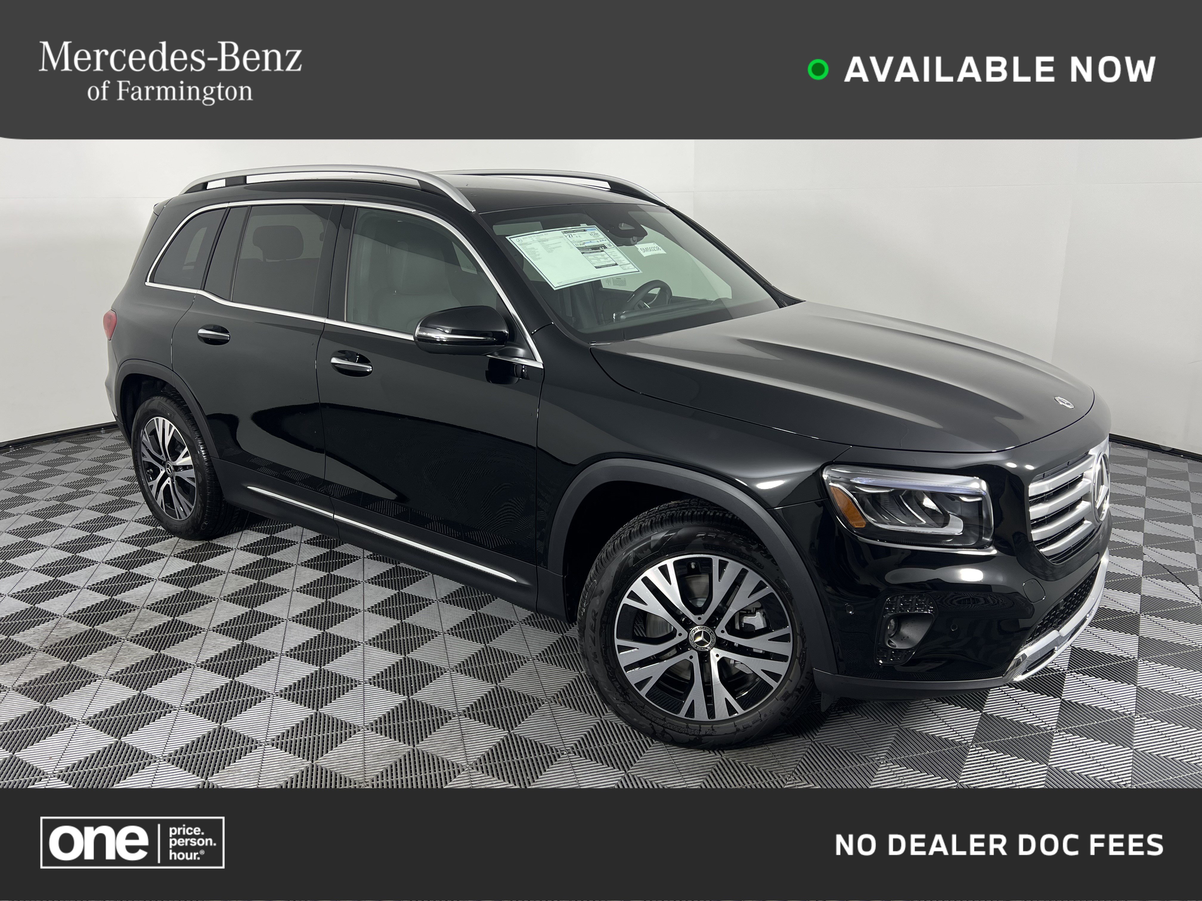 Used 2025 Mercedes-Benz GLB 250 4MATIC image 1