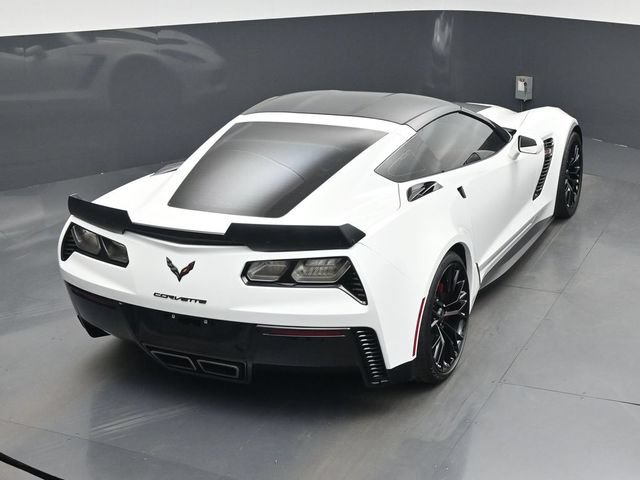 Used 2016 Chevrolet Corvette Z06 w/ 3LZ Preferred Equipment Group RWD image 24