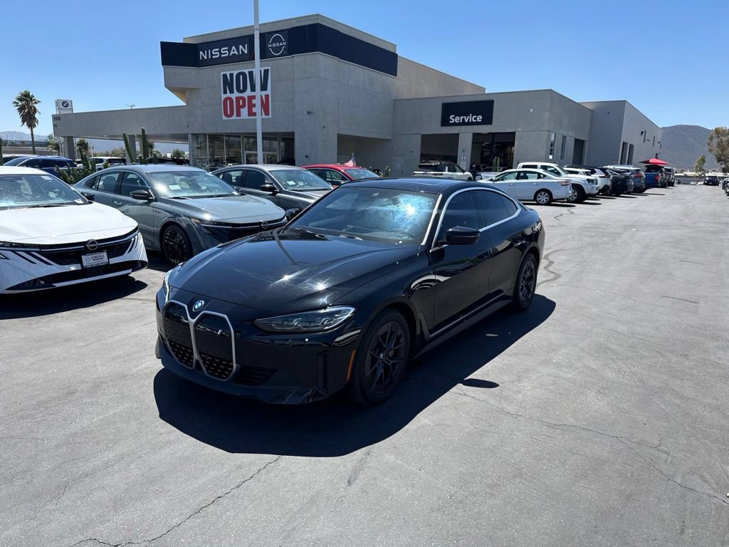 Used 2022 BMW i4 eDrive40 RWD image 8