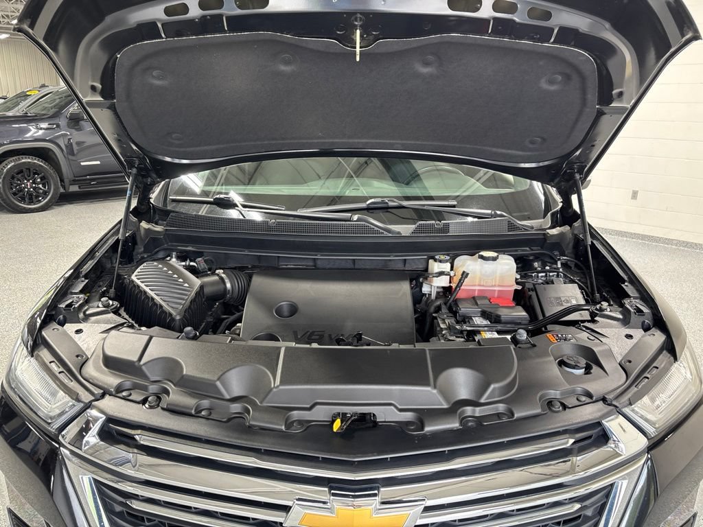 Used 2023 Chevrolet Traverse LT w/ LT Premium Package AWD/4WD image 60