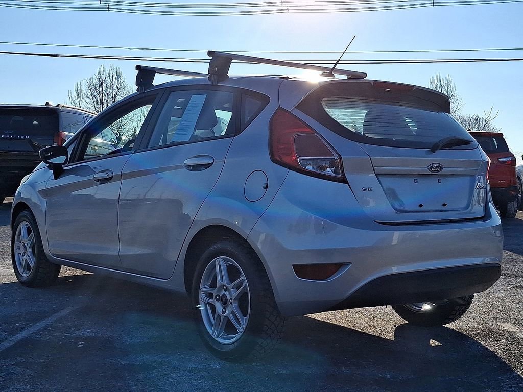 Used 2017 Ford Fiesta SE image 4