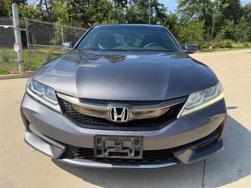 Used 2016 Honda Accord Touring image 2