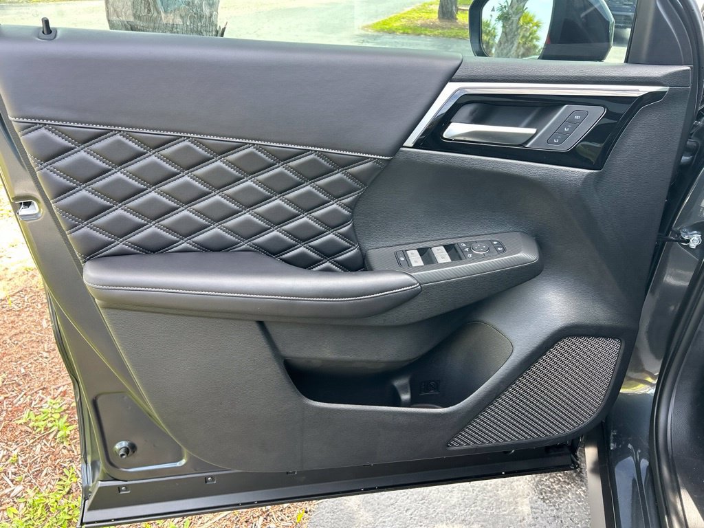 New 2026 Nissan Rogue Platinum AWD/4WD image 18