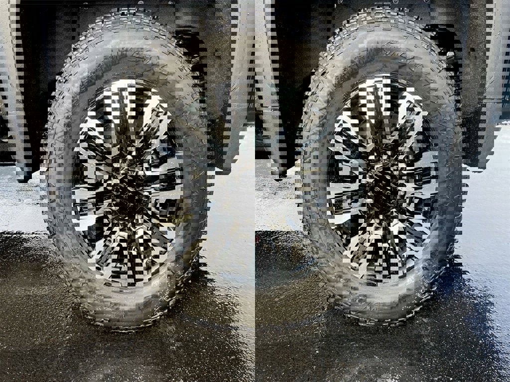 New 2025 GMC Sierra 3500 Denali Ultimate image 26