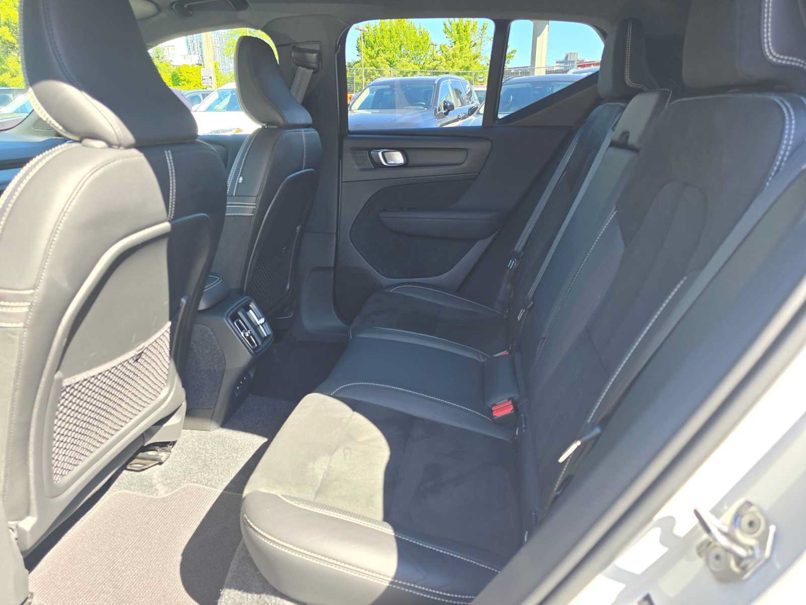 Used 2021 Volvo XC40 T5 R-Design AWD/4WD image 15