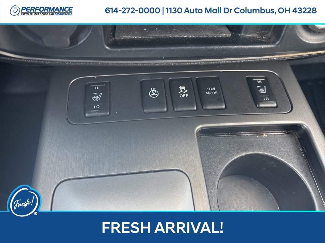 Used 2013 Nissan Armada Platinum image 25