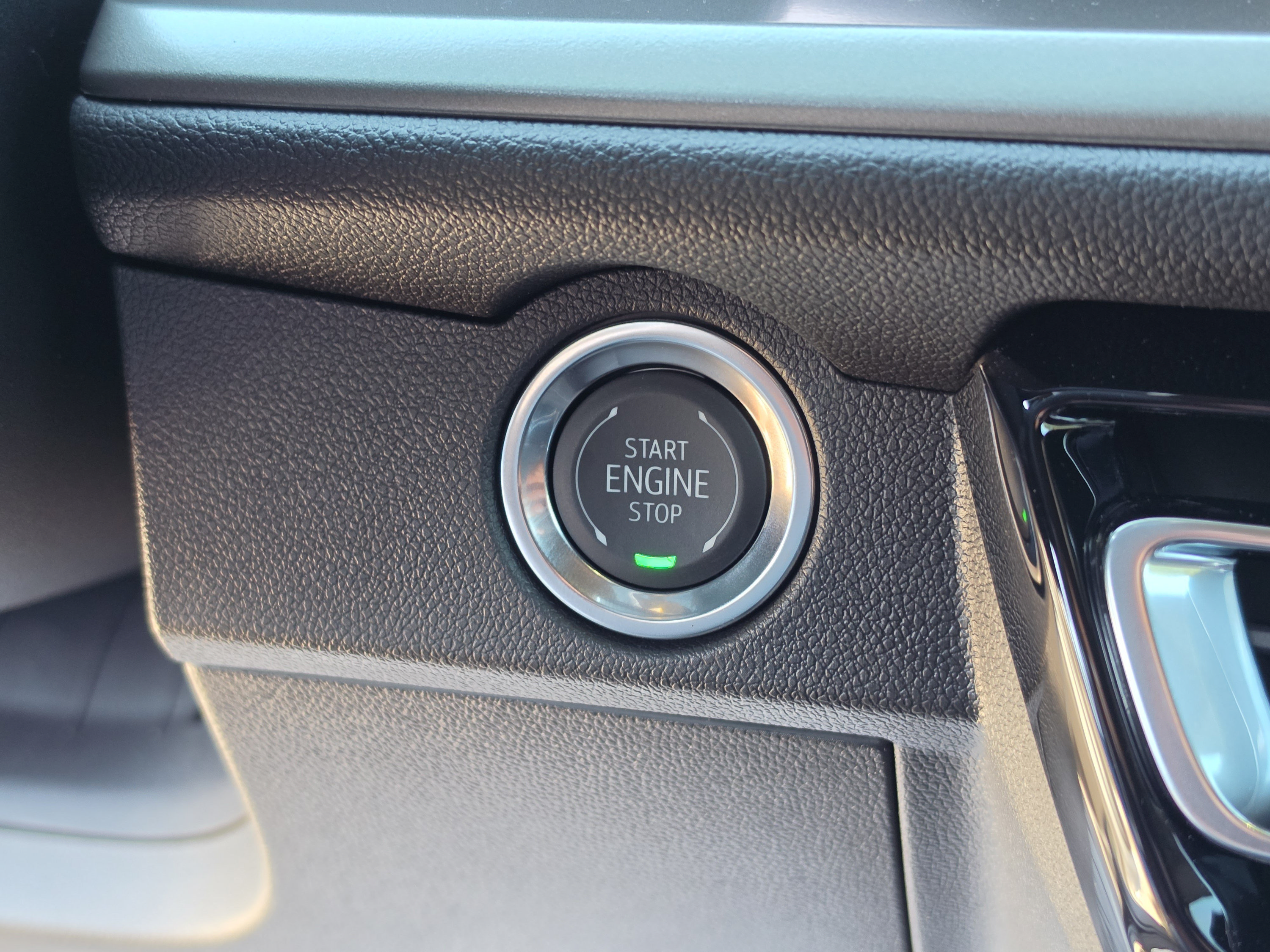 New 2027 Chevrolet Traverse LT w/ Driver Confidence Package FWD image 37