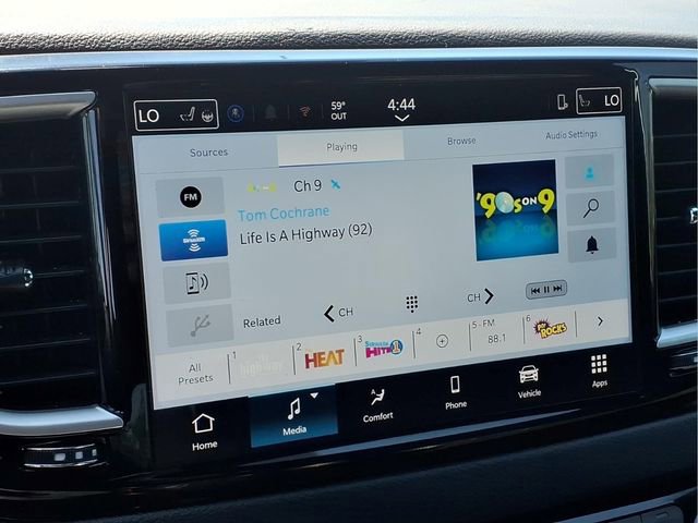 Used 2026 Chrysler Pacifica Select FWD image 5