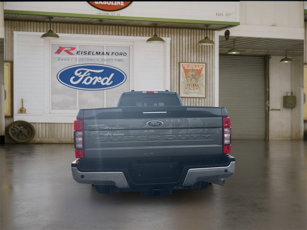 Certified 2022 Ford F350 Lariat w/ Lariat Value Package image 6