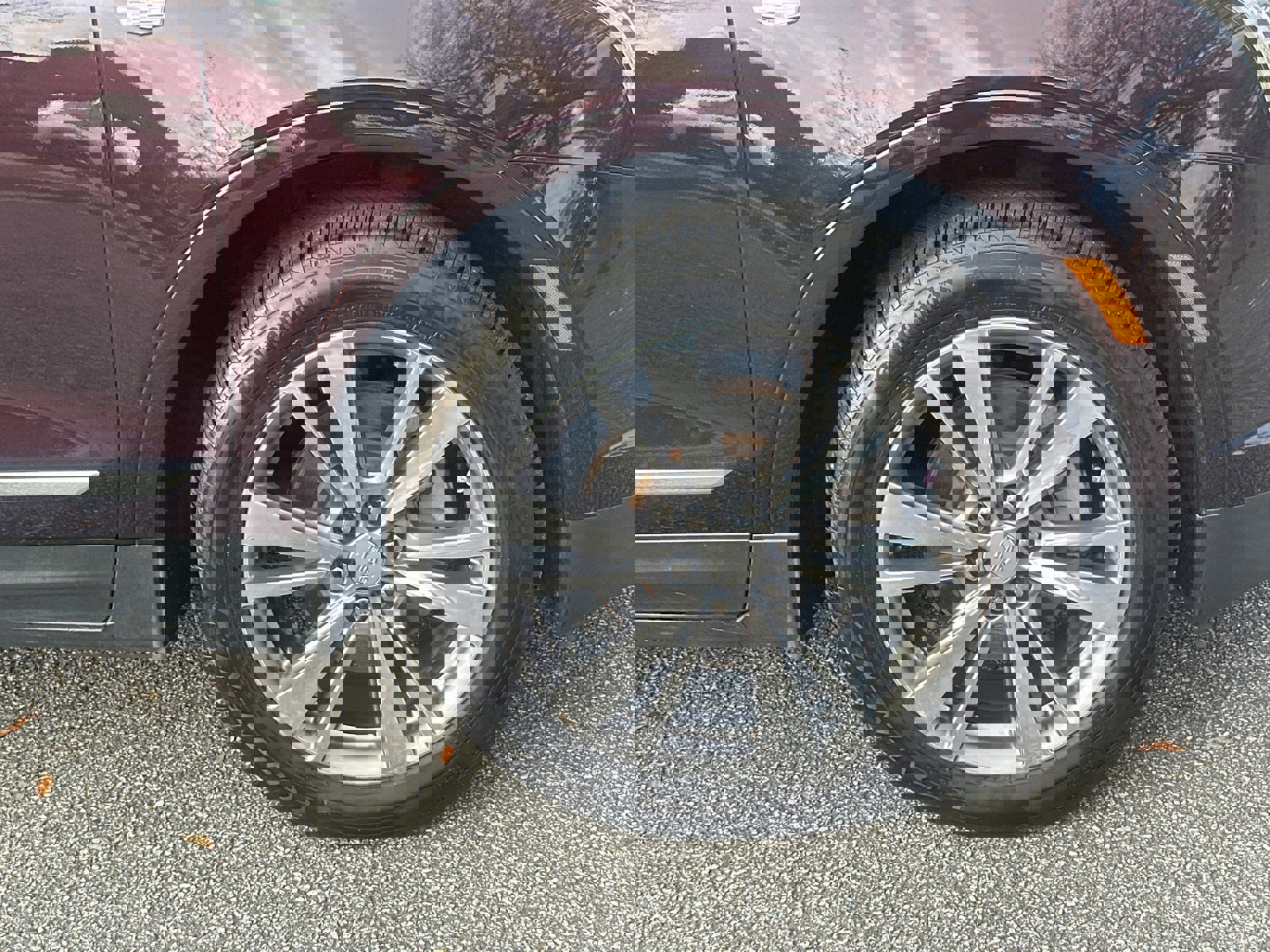 Used 2020 Cadillac XT5 Premium Luxury w/ LPO, Floor Liner Package image 12