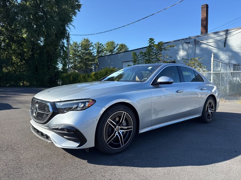 New 2026 Mercedes-Benz E 450 4MATIC Sedan image 3