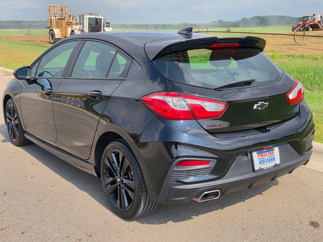 Used 2018 Chevrolet Cruze LT w/ Redline Edition FWD image 8