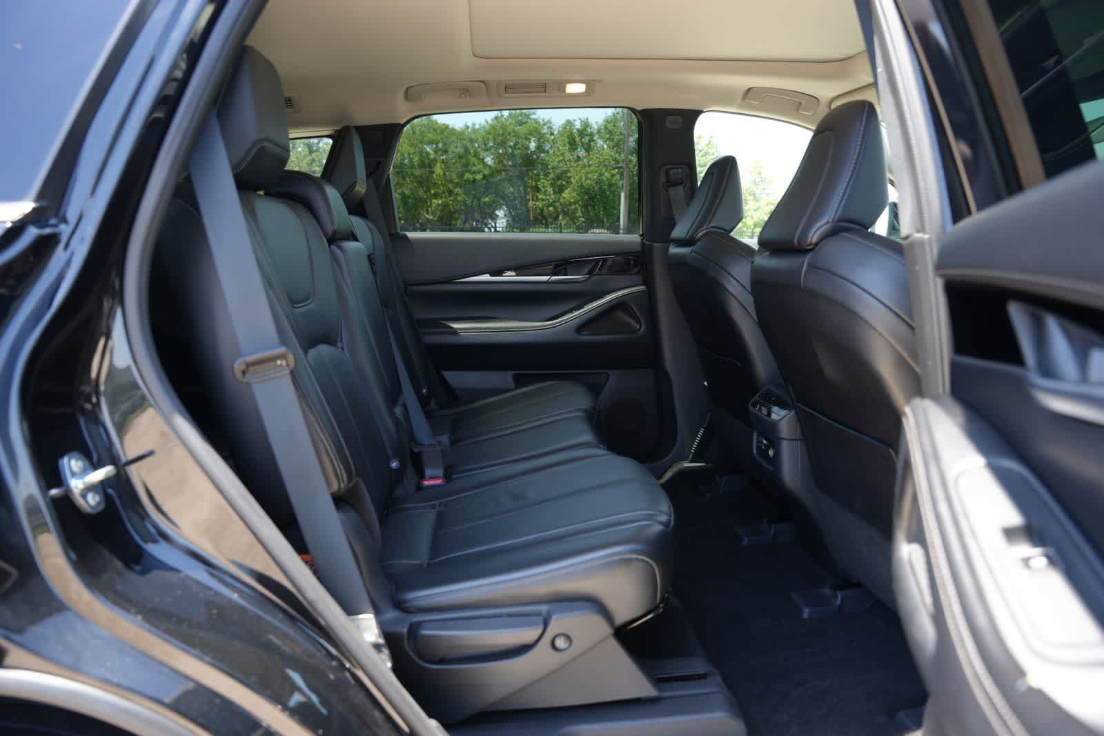 Certified 2024 INFINITI QX60 Pure FWD image 19