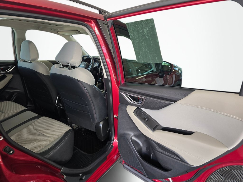 Used 2022 Subaru Forester Premium AWD/4WD image 39