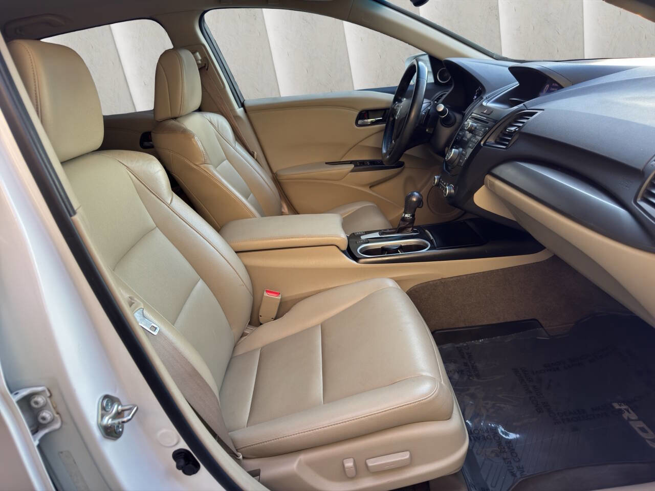 Used 2016 Acura RDX w/AcuraWatch AWD 4dr SUV Plus image 13