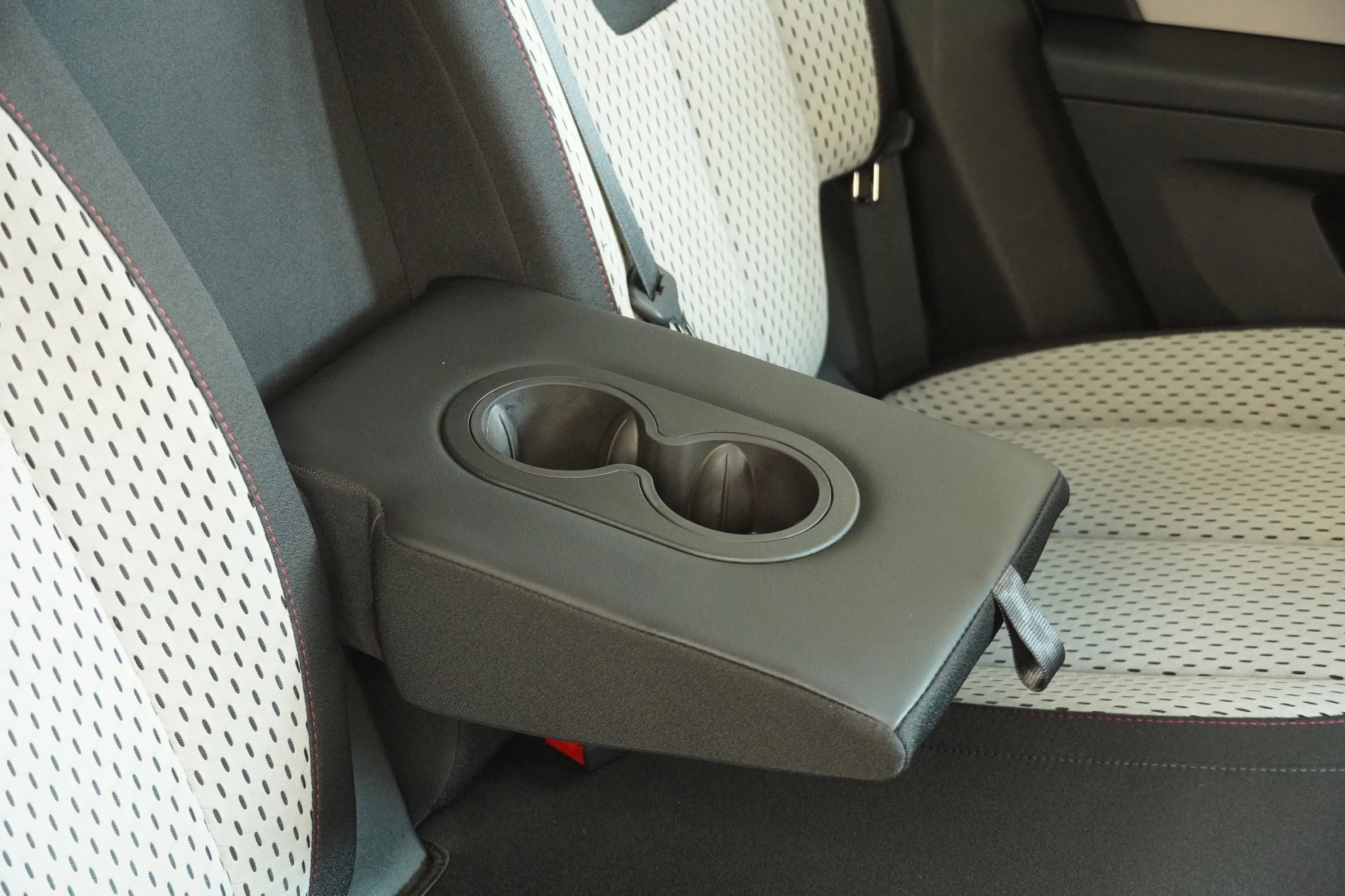 Used 2015 GMC Terrain SLE image 32