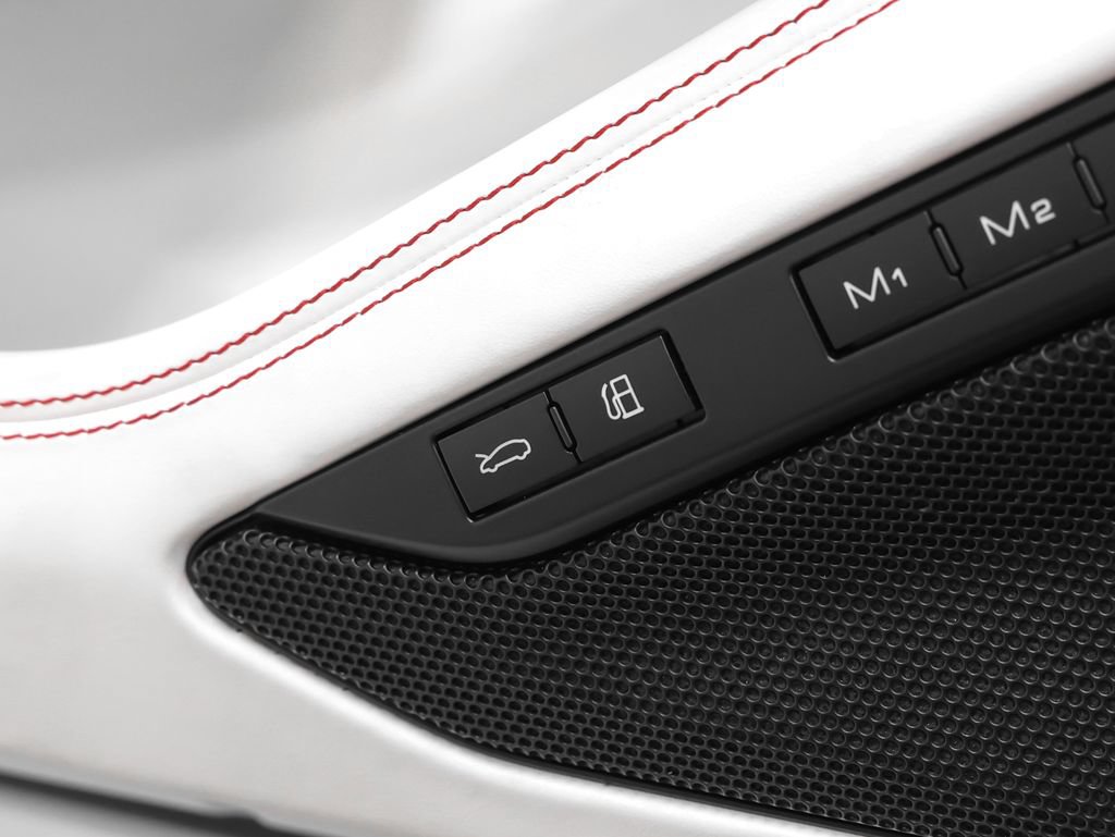 Certified 2022 Ferrari F8 Tributo RWD image 92