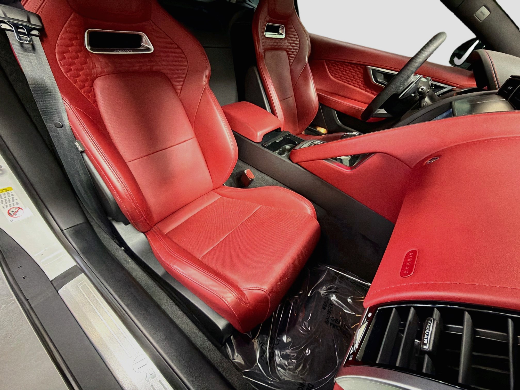 Used 2022 Jaguar F-TYPE R AWD/4WD image 14