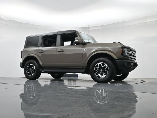 Certified 2025 Ford Bronco Outer Banks AWD/4WD image 39