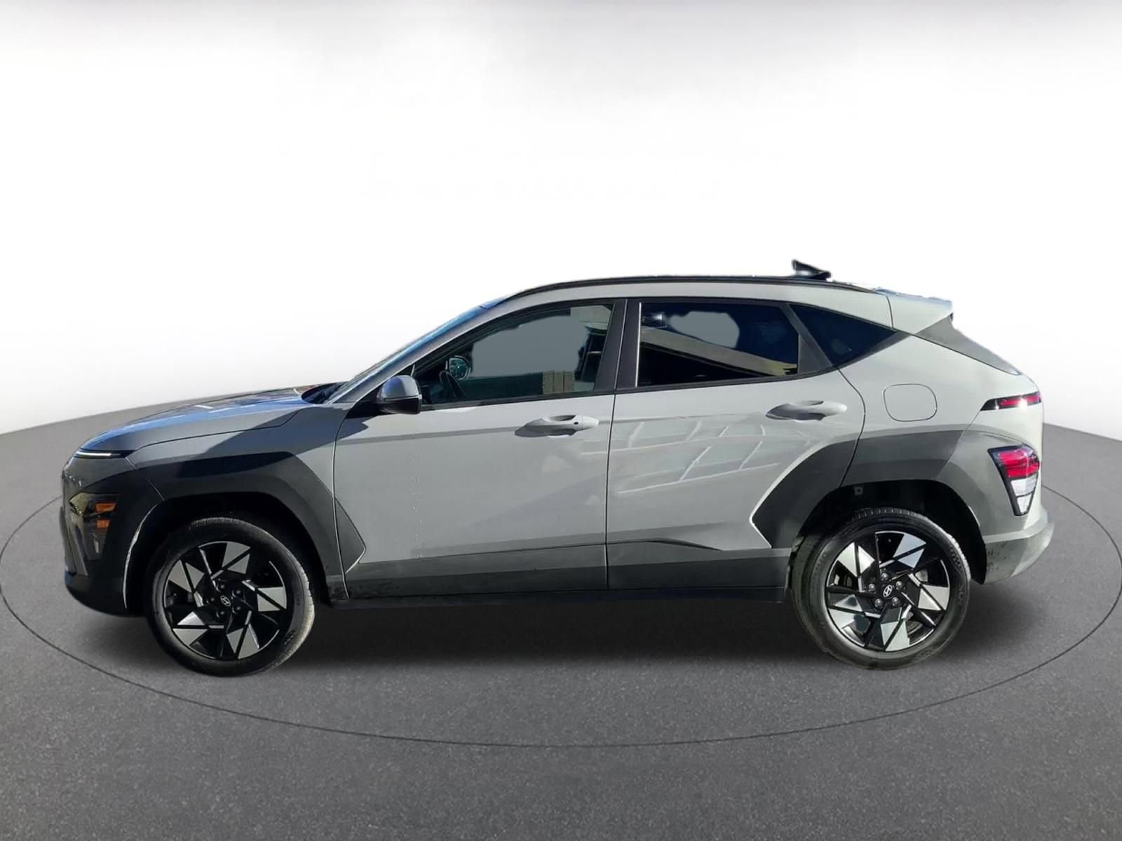 Used 2025 Hyundai Kona SEL image 8