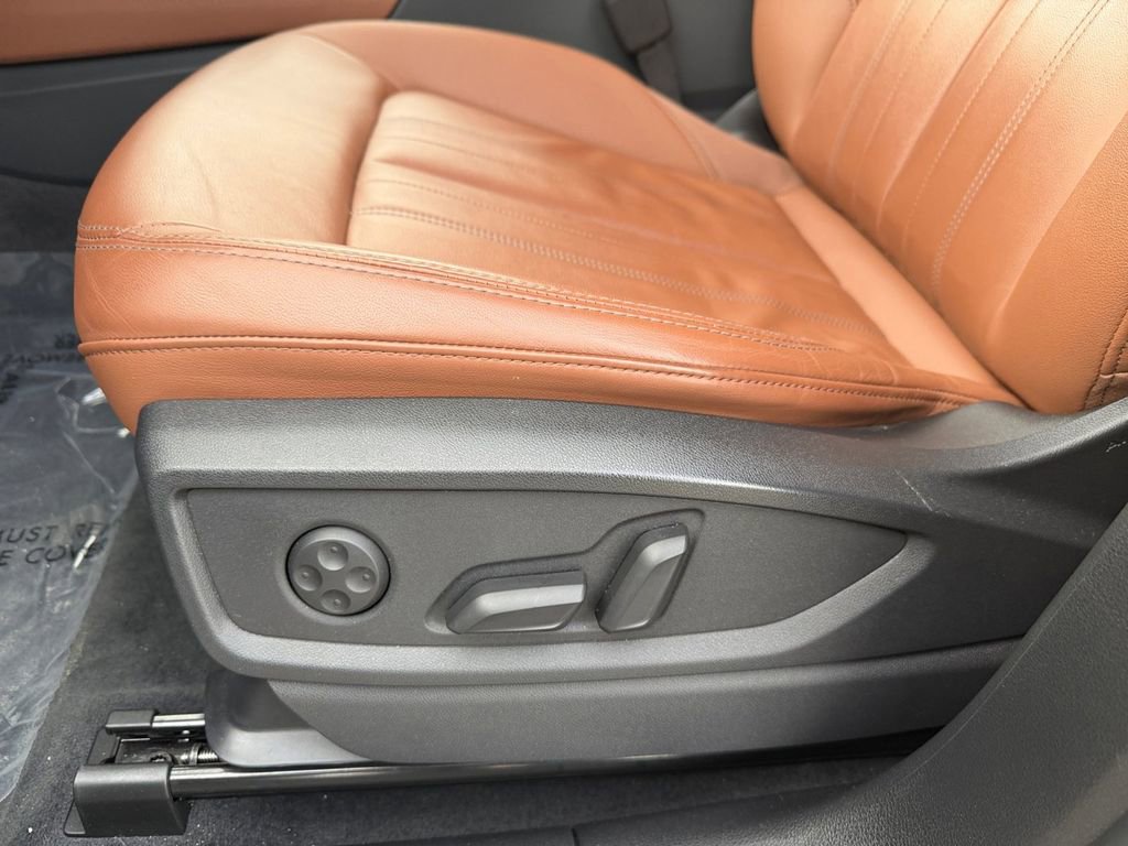 Used 2022 Audi Q5 2.0T Premium Plus w/ Premium Plus Package image 13